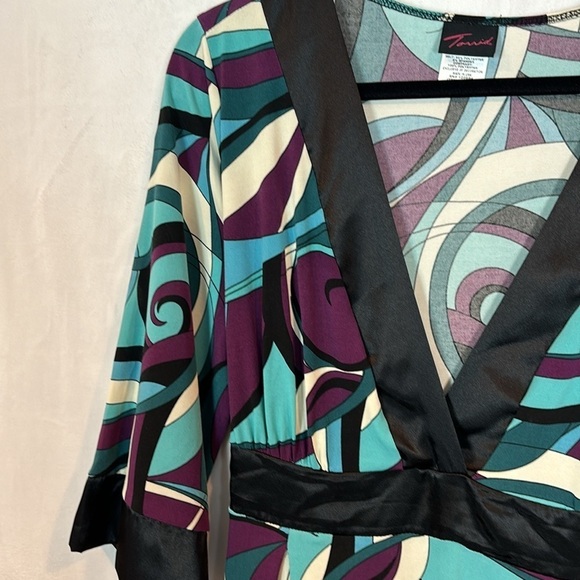 Torrid Women's Y2K Retro plunge v-neck colorful geometric tie waist sz 2 office - Picture 2 of 14